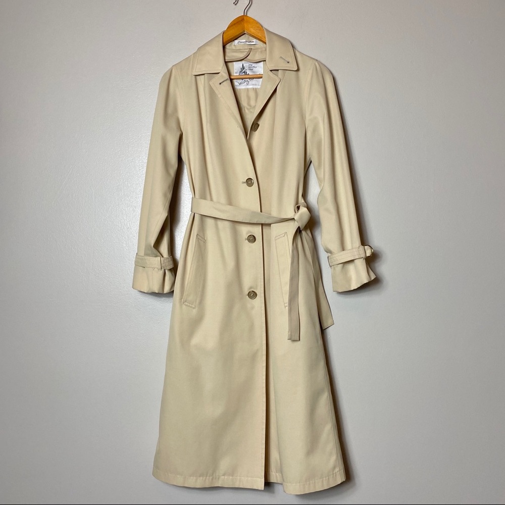 Classic Women's Cream Trench Coat with Belt
